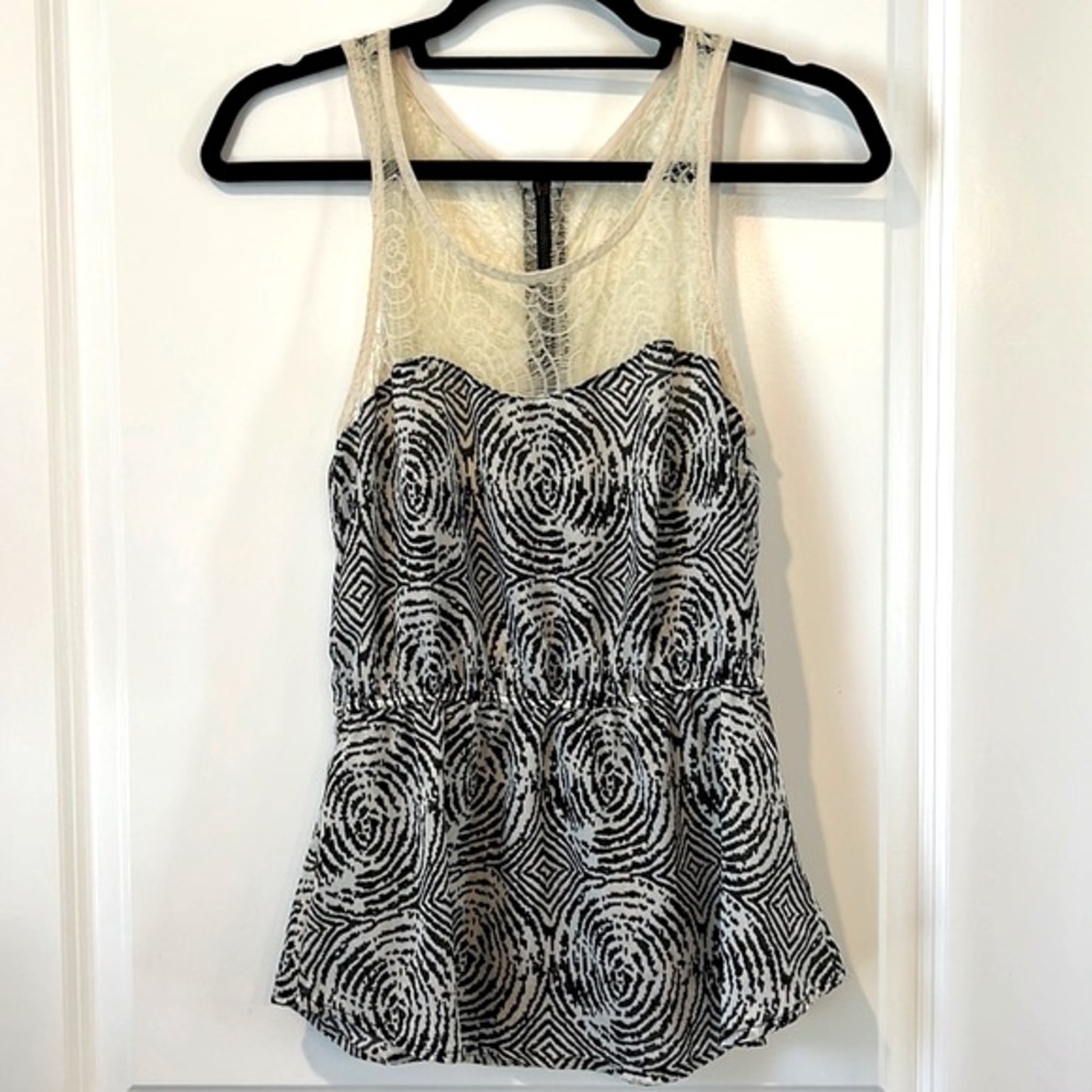 Forever 21 lightweight back zip peplum sleeveless tank top, Women’s Small